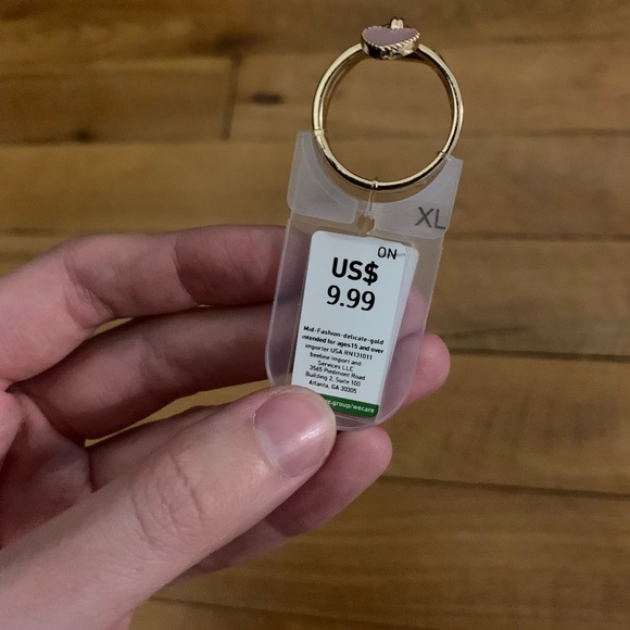 MOVING SALE RING - Picture 3 of 3